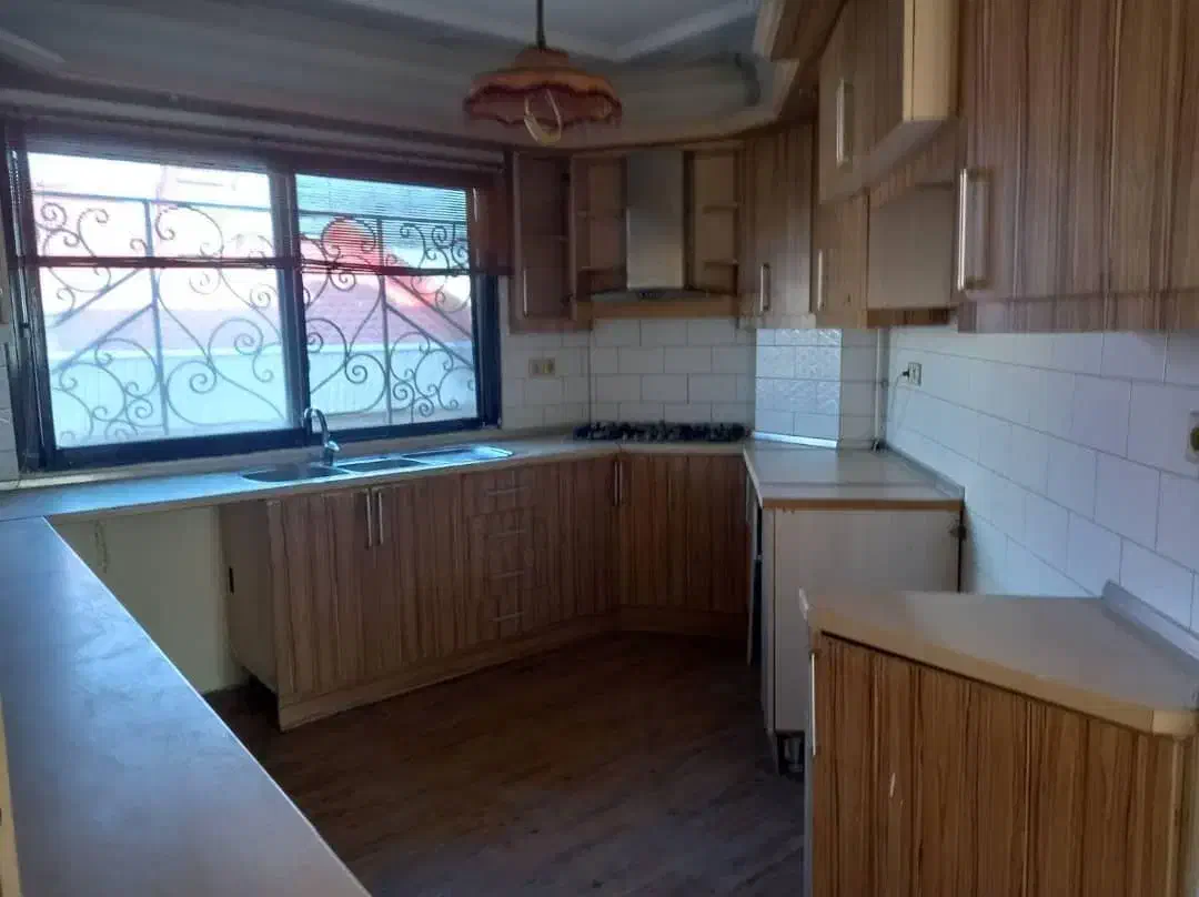 فروش واحد ۳ خواب لاکانی ۱۲۰ متری زیر قیمت منطقه|فروش آپارتمان|رشت, چله خانه|دیوار