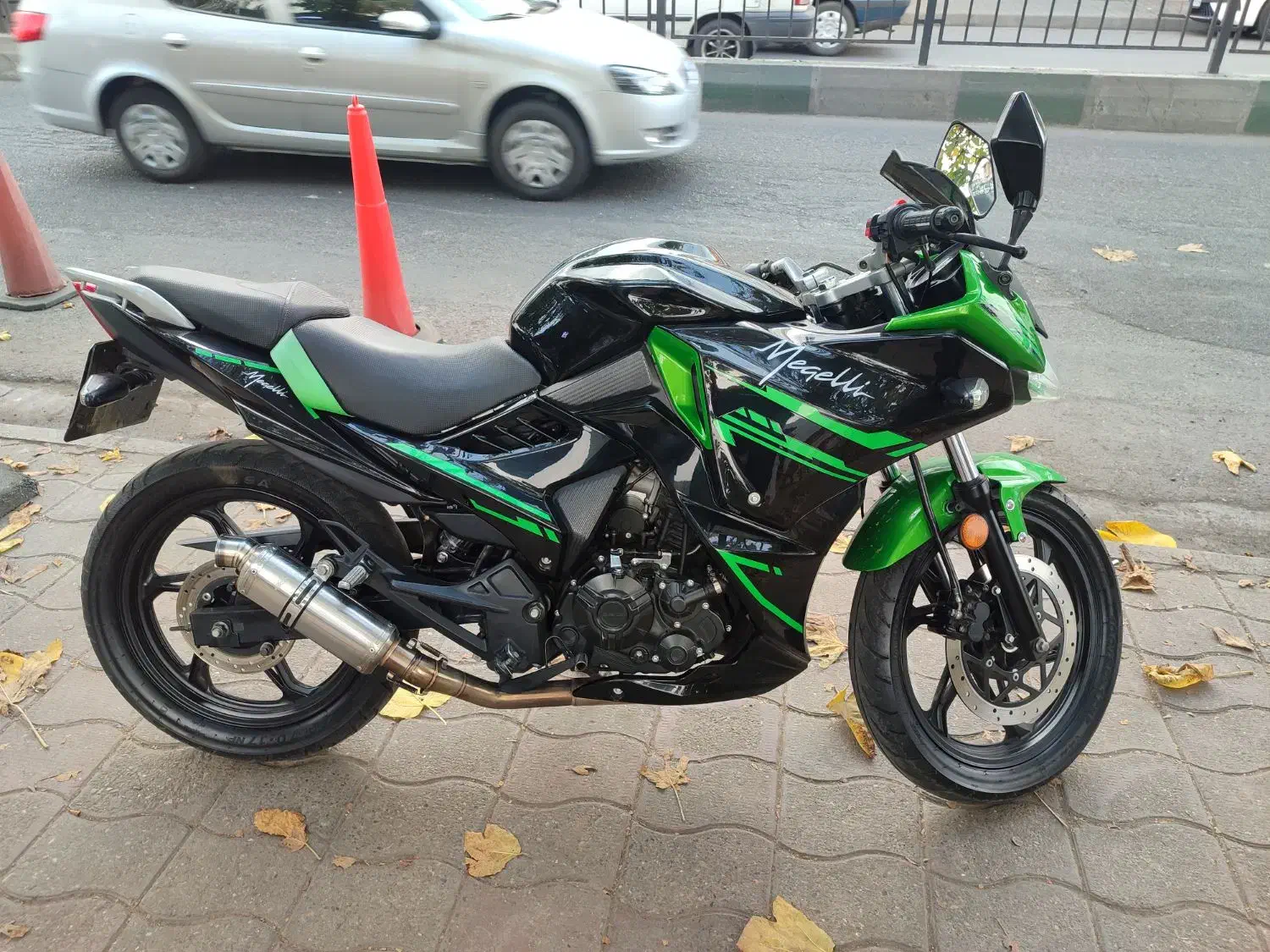 موتور مگلی ۲۰۰ ـ۴۰۳|موتورسیکلت|رشت, سلیمانداراب|دیوار