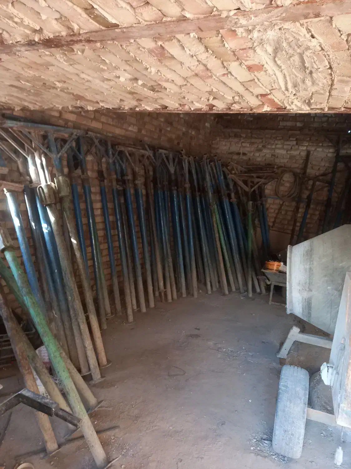 جک صلیب دار|ماشینآلات صنعتی|تربت جام, شاهد|دیوار