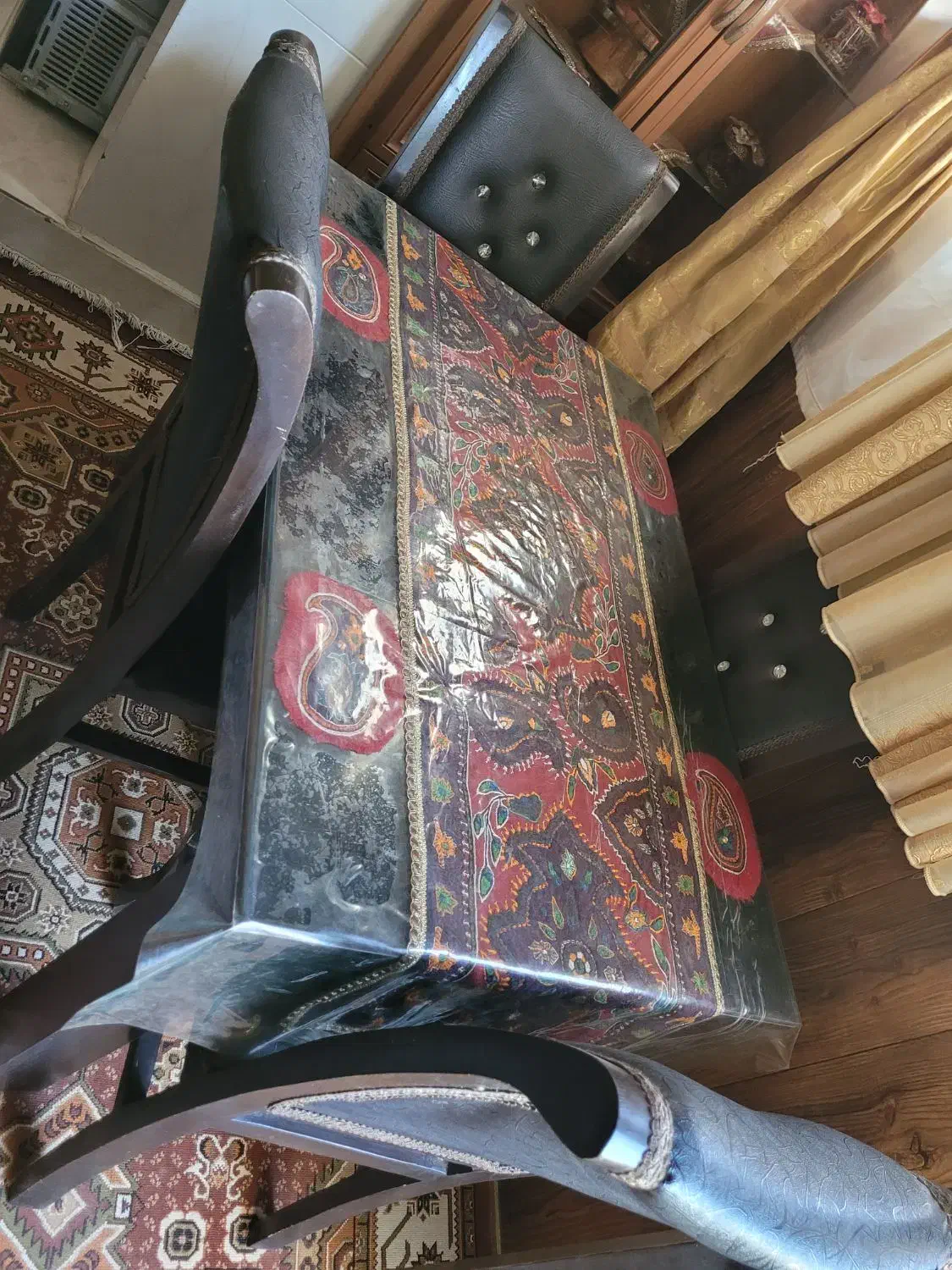 مبل هفت نفره،میز نهار خوری ، بوفه|مبلمان خانگی و میز عسلی|سیرجان, |دیوار