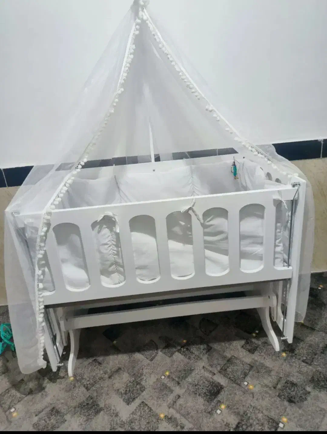 تخت کودک کنارمادر|تخت و سرویس خواب|مریوان, |دیوار