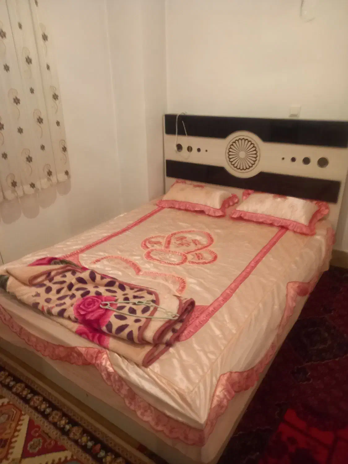 درحدنو|تشک تختخواب|قروه, |دیوار