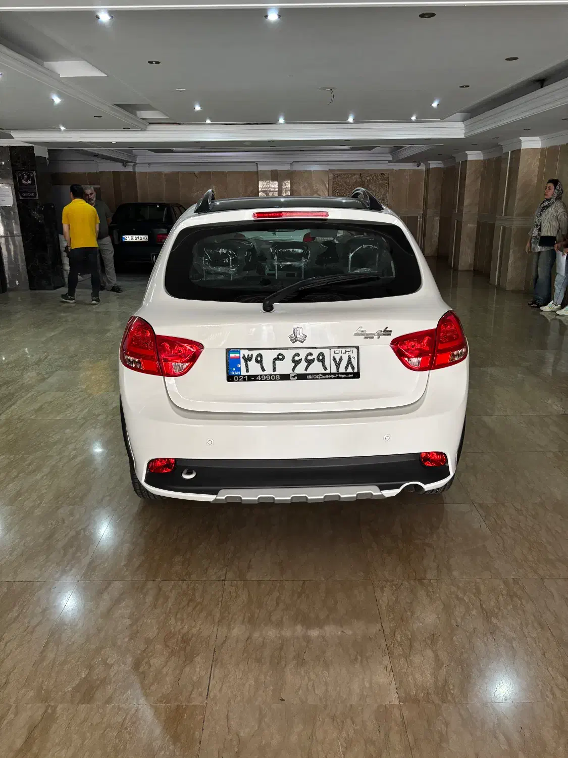 کوییک آر اس سفید مشکی، مدل ۱۴۰۴، تحویل روز|خودرو سواری و وانت|تهران, عباسآباد|دیوار