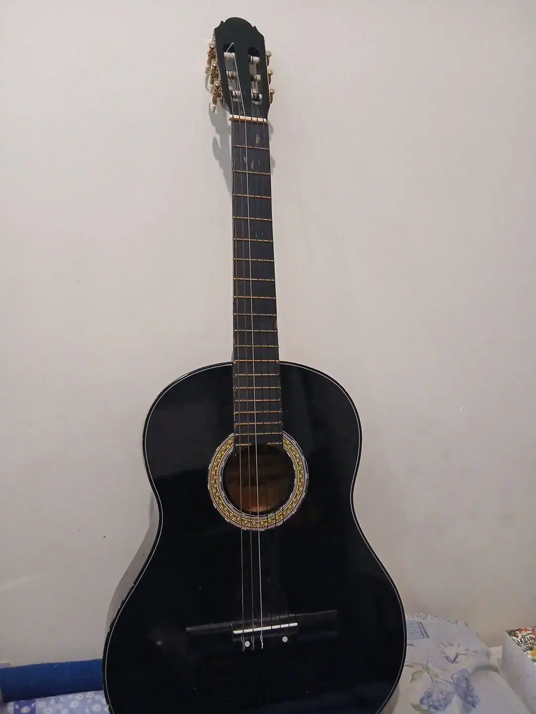 گیتار کلاسیک|گیتار، بیس، امپلیفایر|تهران, وحیدیه|دیوار