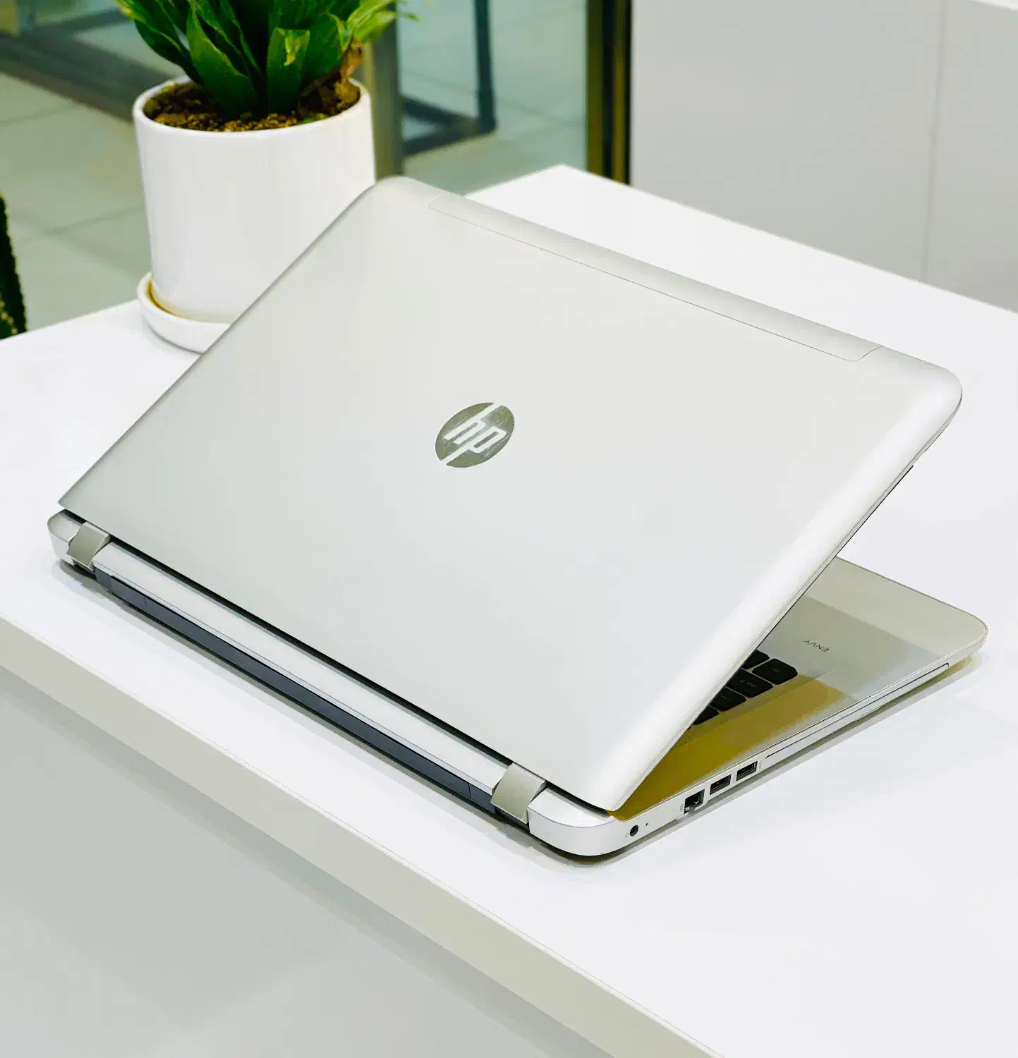 لپتاپ HP Envy گیمینگ i7 نسل 7 گرافیک 4 گیگ 17 اینچ|رایانه همراه|شیراز, عفیف‌آباد|دیوار