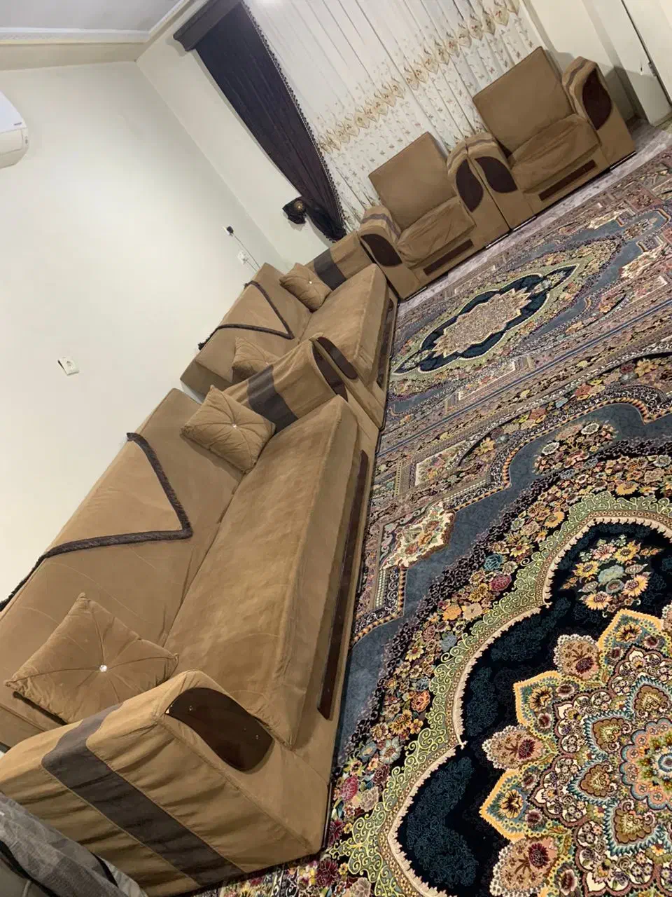 مبلمان|مبلمان خانگی و میز عسلی|چوبر, |دیوار