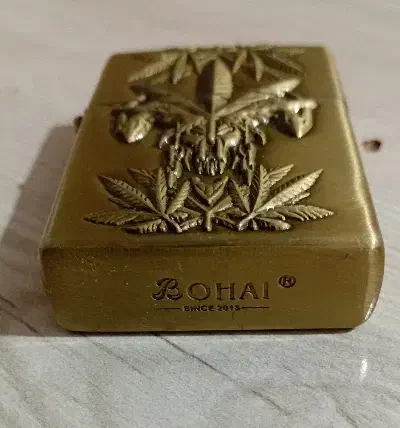 فندک کلاسیک اصل|کلکسیون اشیاء عتیقه|سلیمان, |دیوار