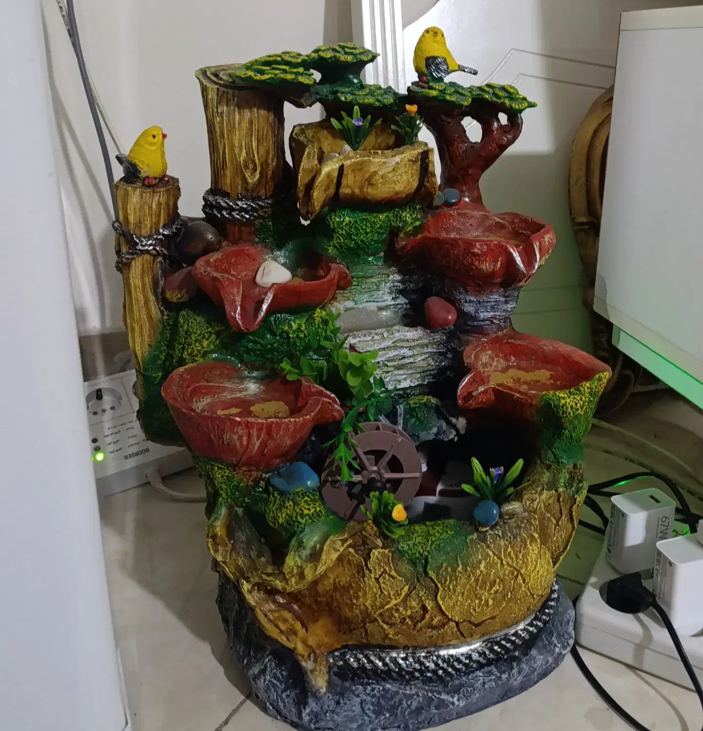 فروش میز اتو و آبنما و بوفه مینی نو و سالم|بوفه، ویترین، کنسول|الیگودرز, |دیوار