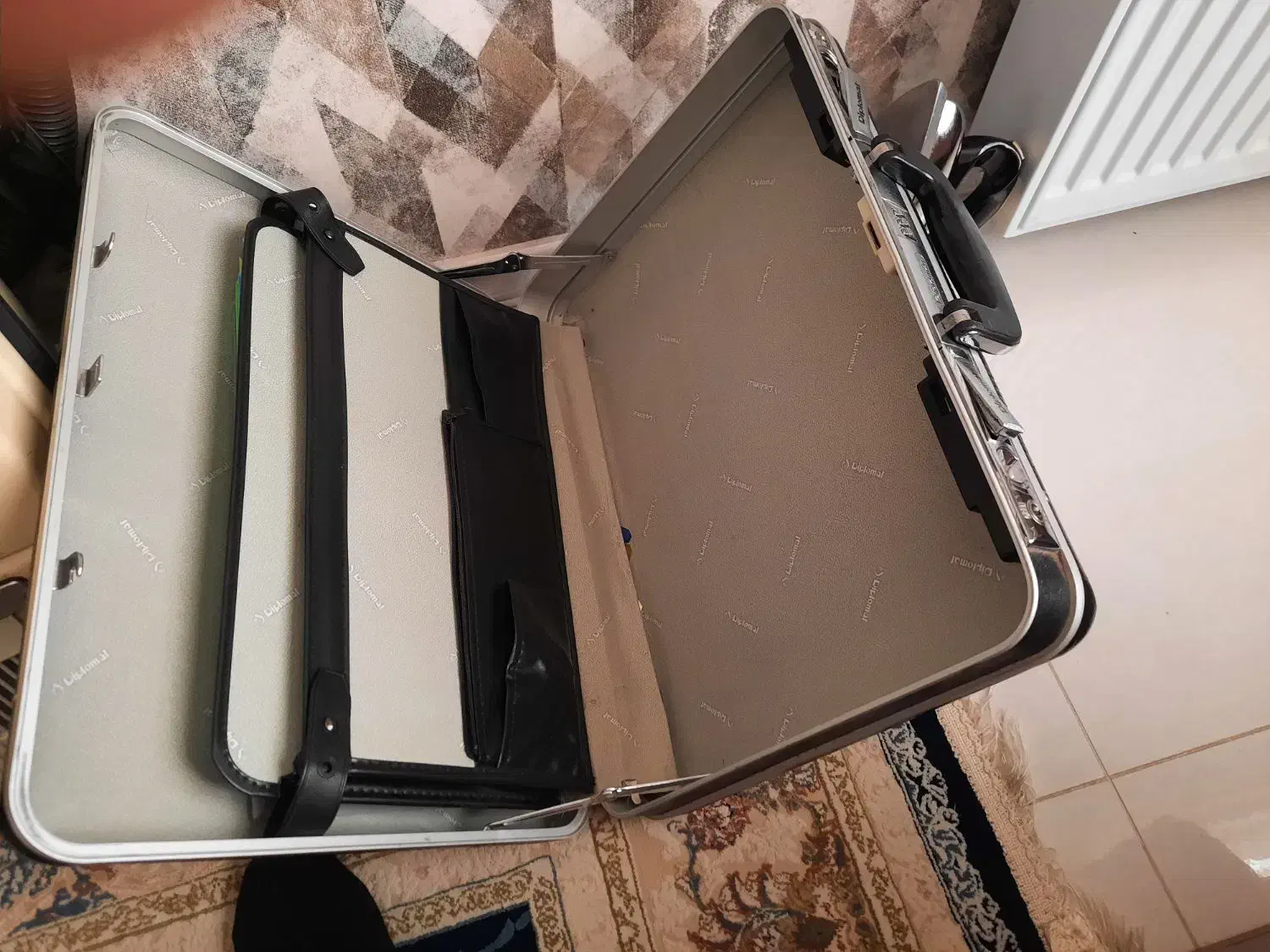 کیف سامسونت دیپلمات،بسیار تمیز ،کم کارکرده،چرم|کیف، کفش، کمربند|قزوین, |دیوار