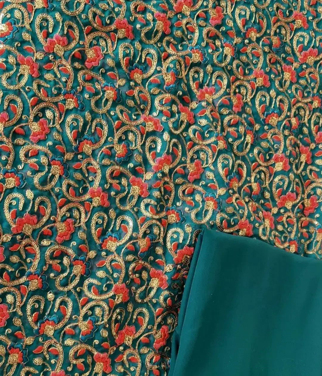 پارچه و لباس کردی|لباس|خوی, |دیوار