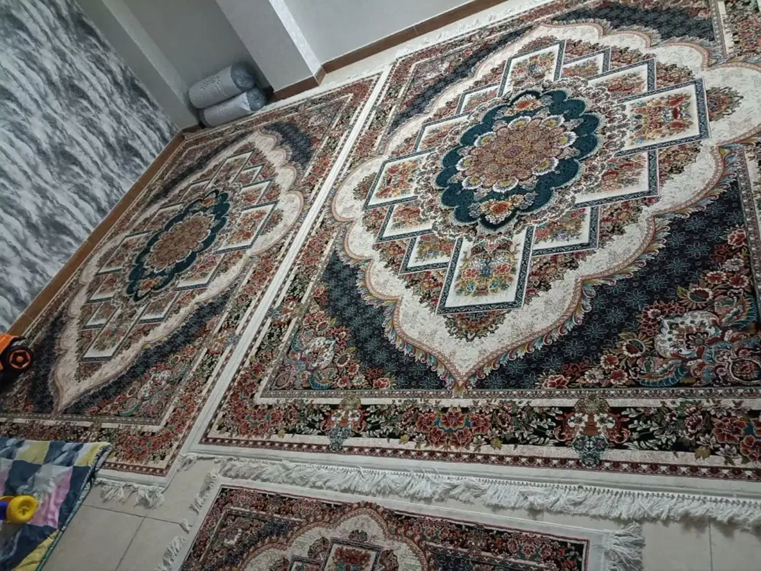 دو تخته فرش ماشینی ۹ متری در حد آکبند|فرش|تهران, سجاد|دیوار