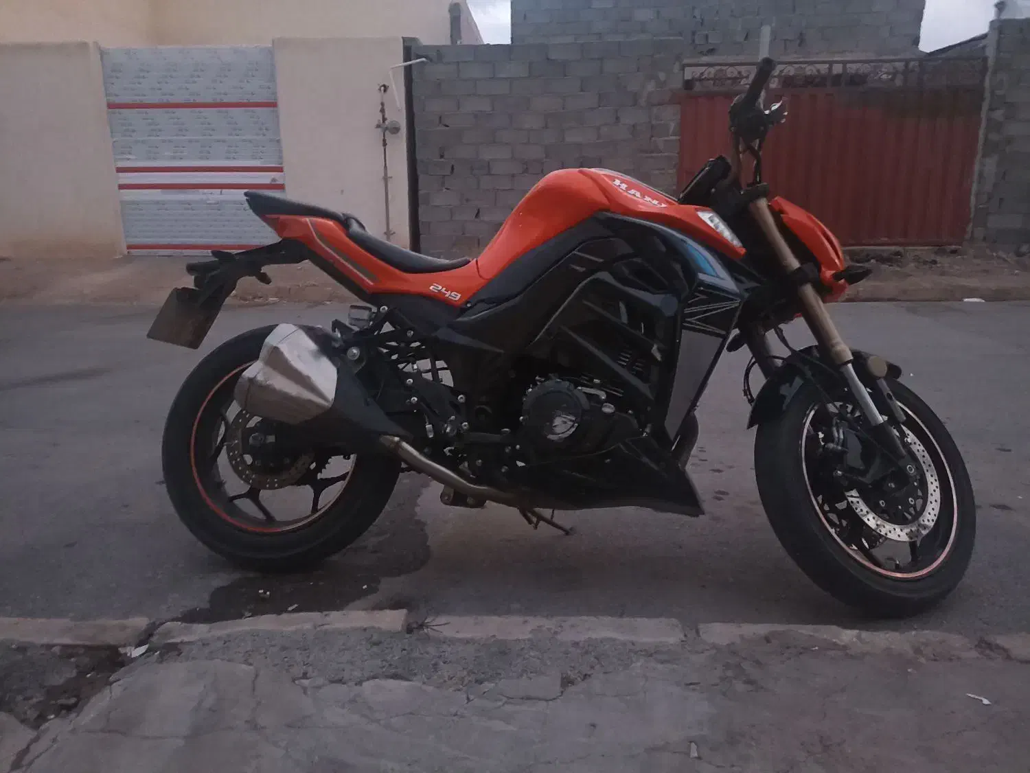 موتور طرح Z1000|موتورسیکلت|زاویه, |دیوار