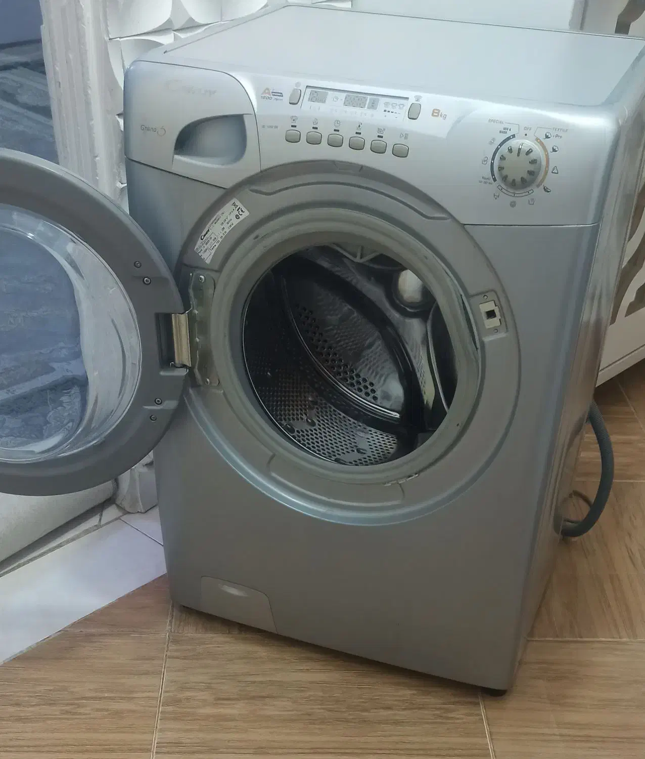 لباسشویی|ماشین لباسشویی و خشک‌کن لباس|آبیک, |دیوار