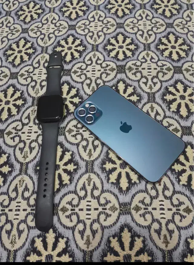 آیفون ۱۲پرو۵۱۲ با اپل واچ سری ۶|موبایل|اردبیل, |دیوار