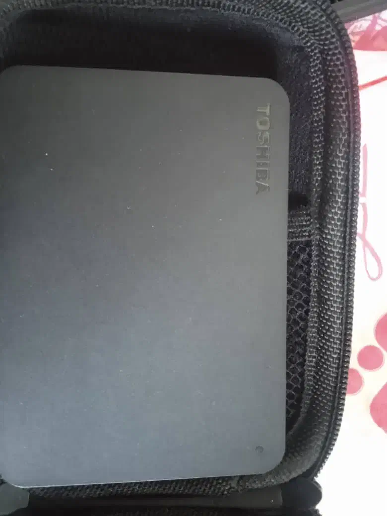 هارد اکستنرال توشیبا یک ترا با کیف وusb|قطعات و لوازم جانبی رایانه|شهرضا, |دیوار