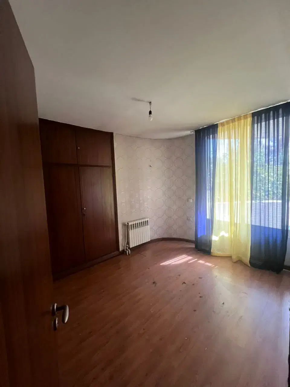 ونک  خیابان شاد ۱۰۰متر ۲خوابه