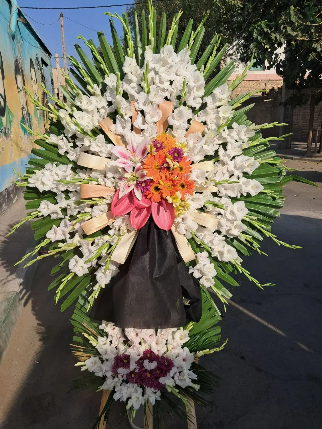 تاج گل ترحیم افتتاحیه (نمایشگاه بین المللی)|خدمات پذیرایی، مراسم|پاکدشت, پاکدشت (مامازند)|دیوار