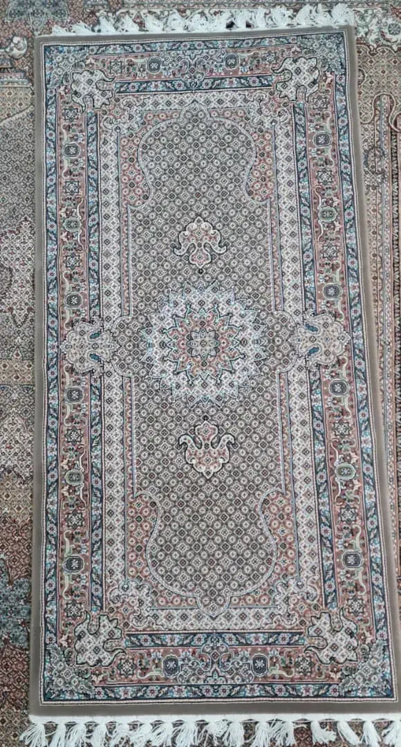 فرش کناره نو استفاده نشده|فرش|نی‌ریز, |دیوار