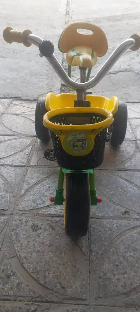 سه چرخه|دوچرخه، اسکیت، اسکوتر|هشتگرد, فاز ۷ مهستان|دیوار