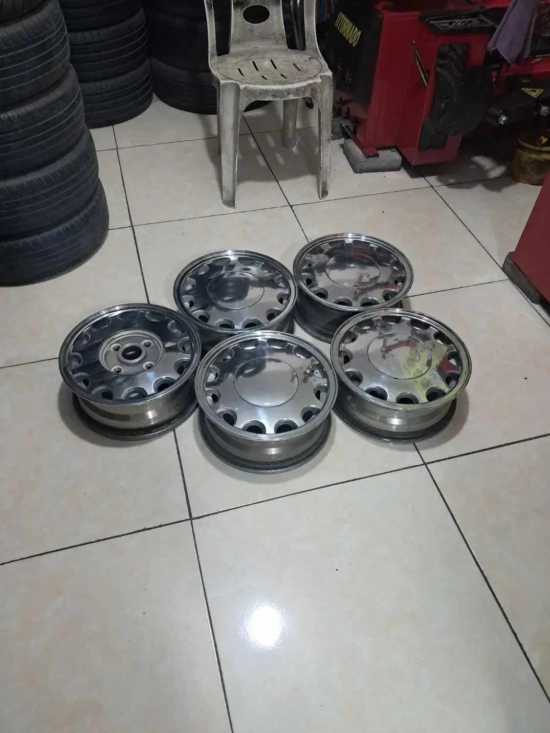 رینگ سکه ای لاستیک پراید میخوره|قطعات یدکی و لوازم جانبی|مشهد, مقدم|دیوار