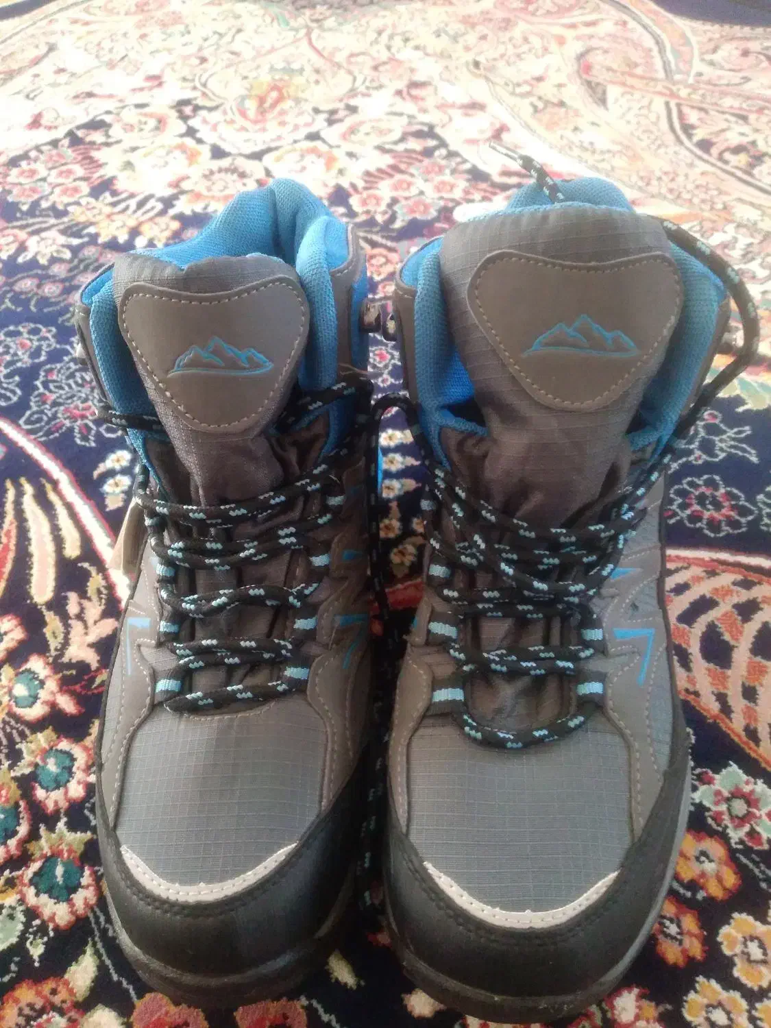 کفش کوهنوردی|کیف، کفش، کمربند|ایلام, |دیوار