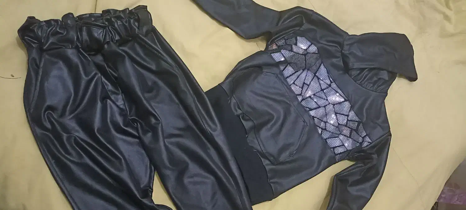 تعدادی لباس سایزبچگانه مناسب سن8تا10ساله|کفش و لباس بچه|زابل, |دیوار