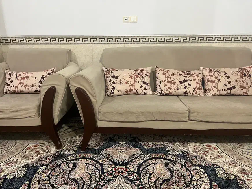 مبل|مبلمان خانگی و میز عسلی|همدان, |دیوار