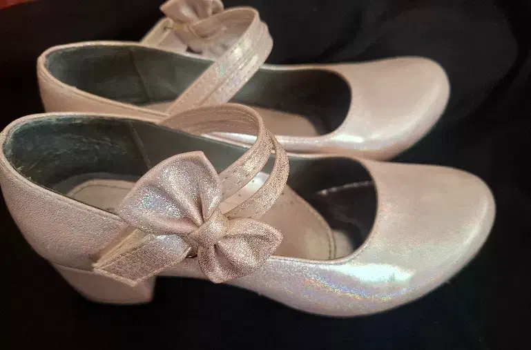 کفش مجلسی بچگانه|کفش و لباس بچه|شهرضا, |دیوار