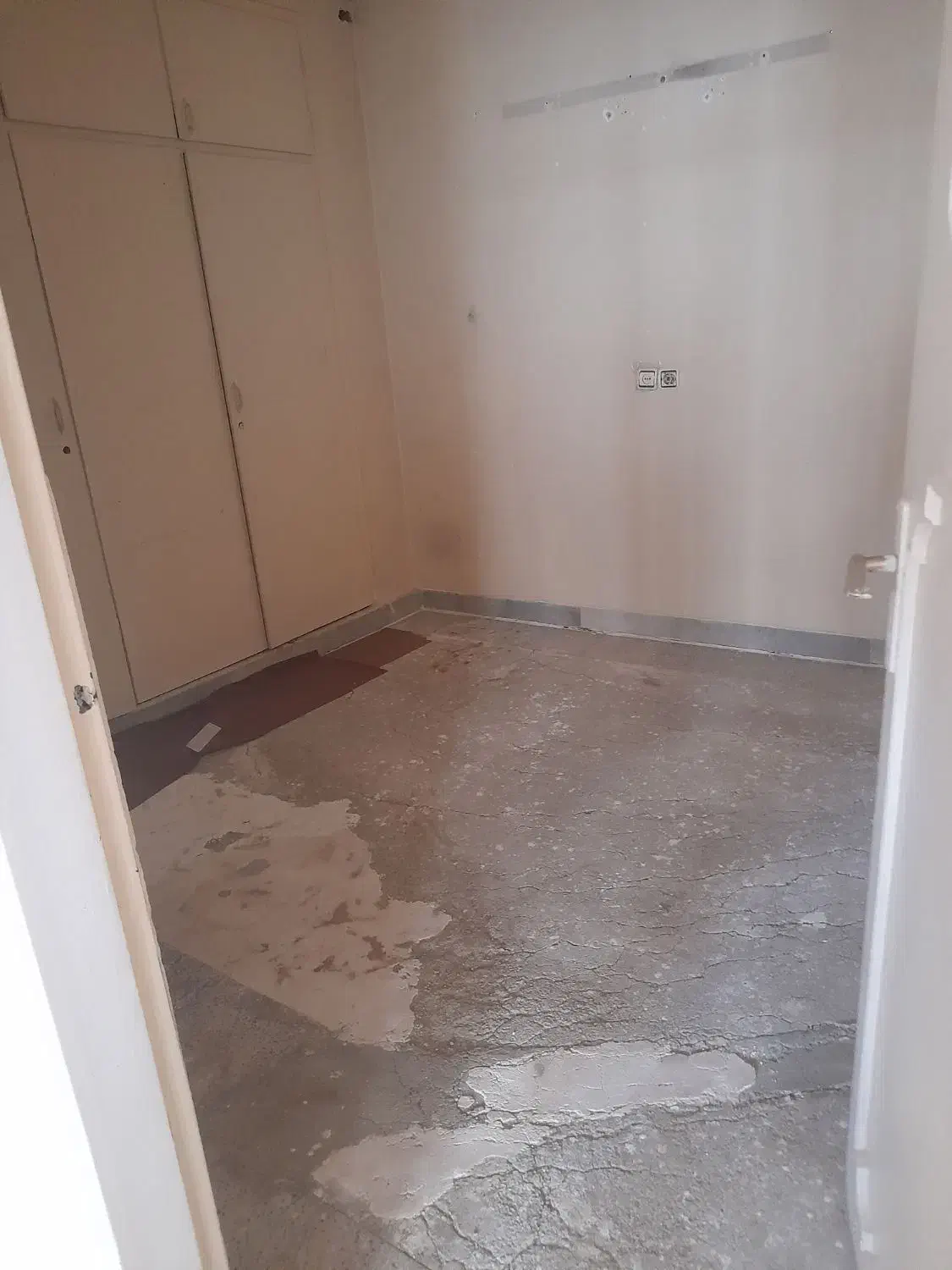 دفتر کار|اجارهٔ دفتر کار، اتاق اداری، مطب|همدان, |دیوار