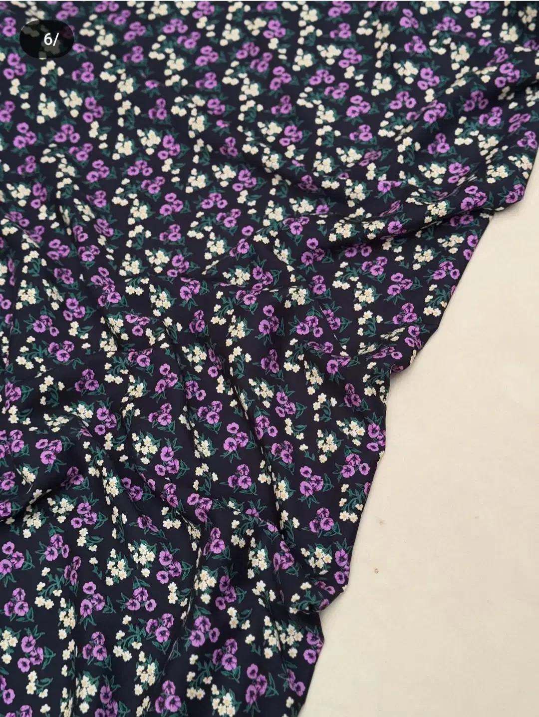 پارچه|لباس|قروه, |دیوار