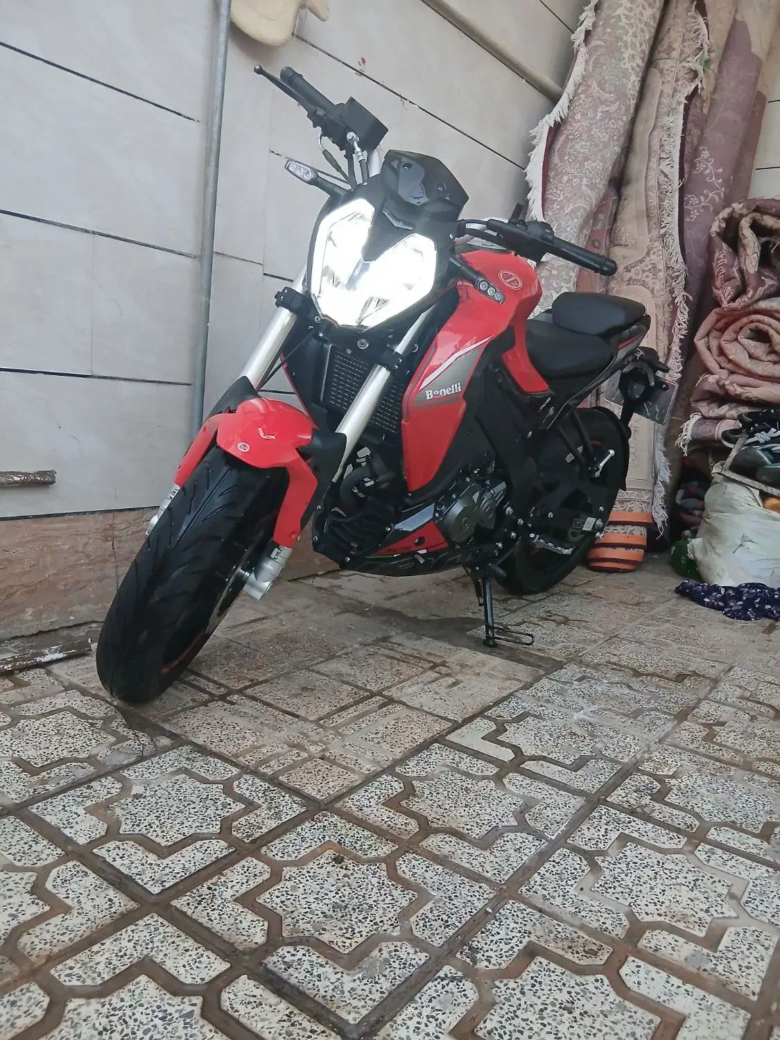 بنلی ۱۸۰s|موتورسیکلت|کوهدشت, |دیوار