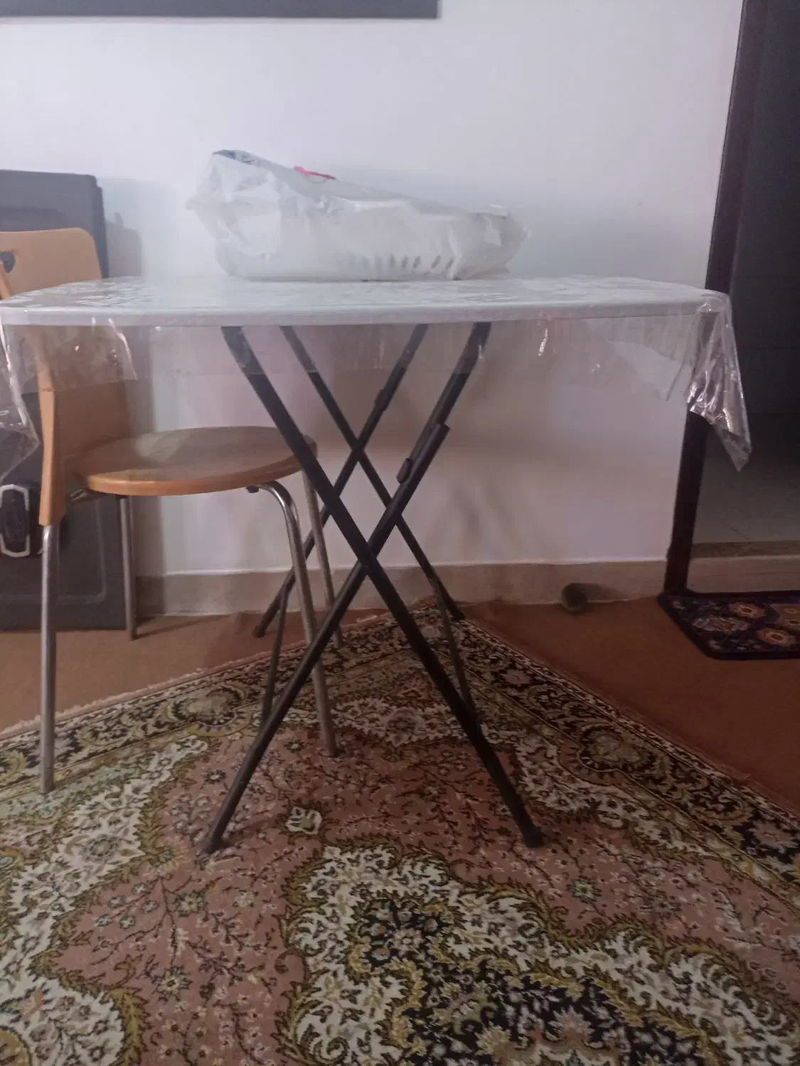 میز تاشو|مبلمان خانگی و میز عسلی|صدرا-فارس, فاز ۱|دیوار