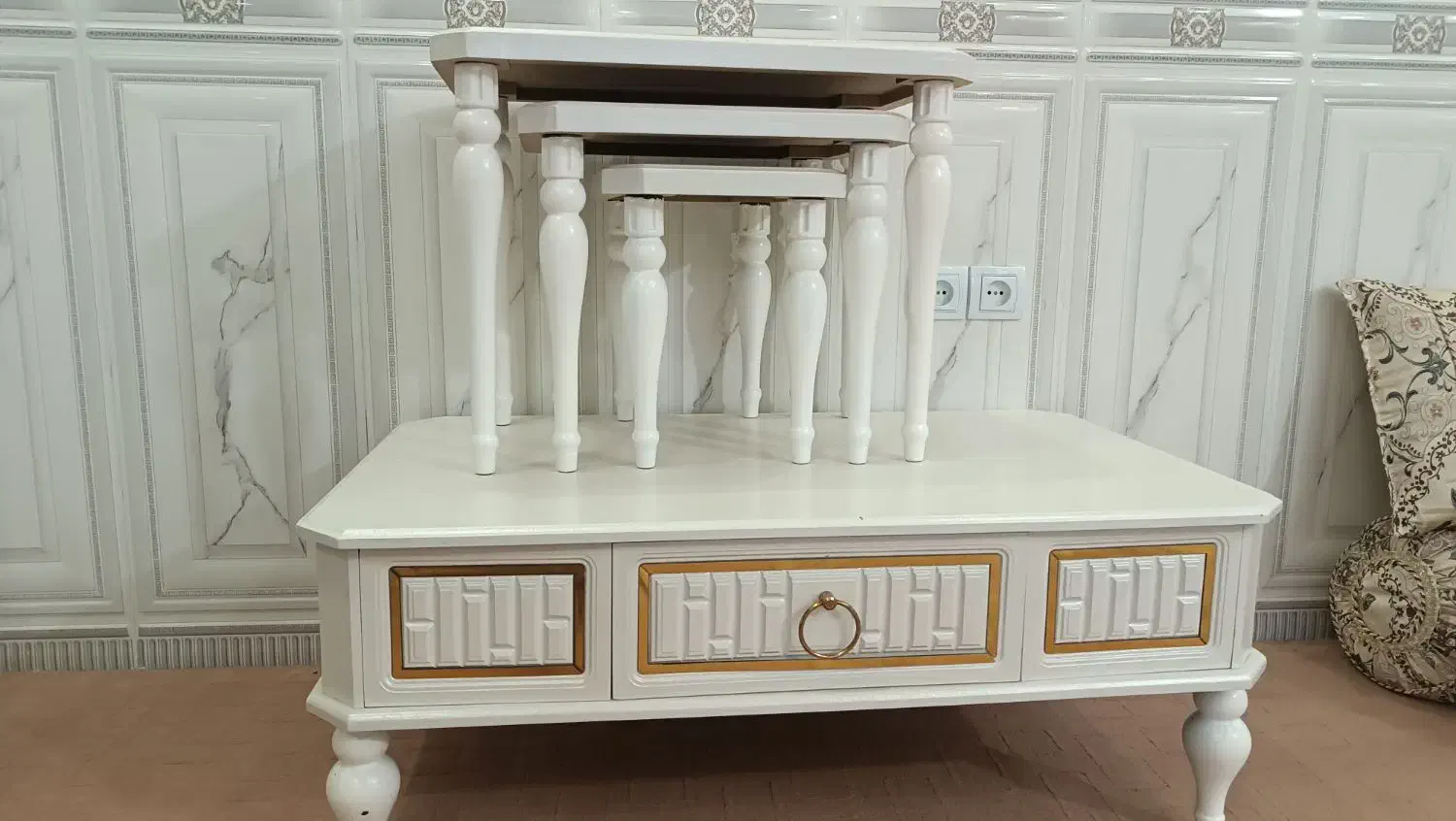 گل میز|مبلمان خانگی و میز عسلی|یاسوج, |دیوار