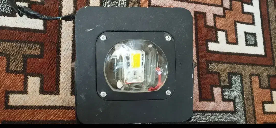 پرژکتور ۵۰ وان|لامپ و چراغ|گلبهار, شهر جدید گلبهار|دیوار