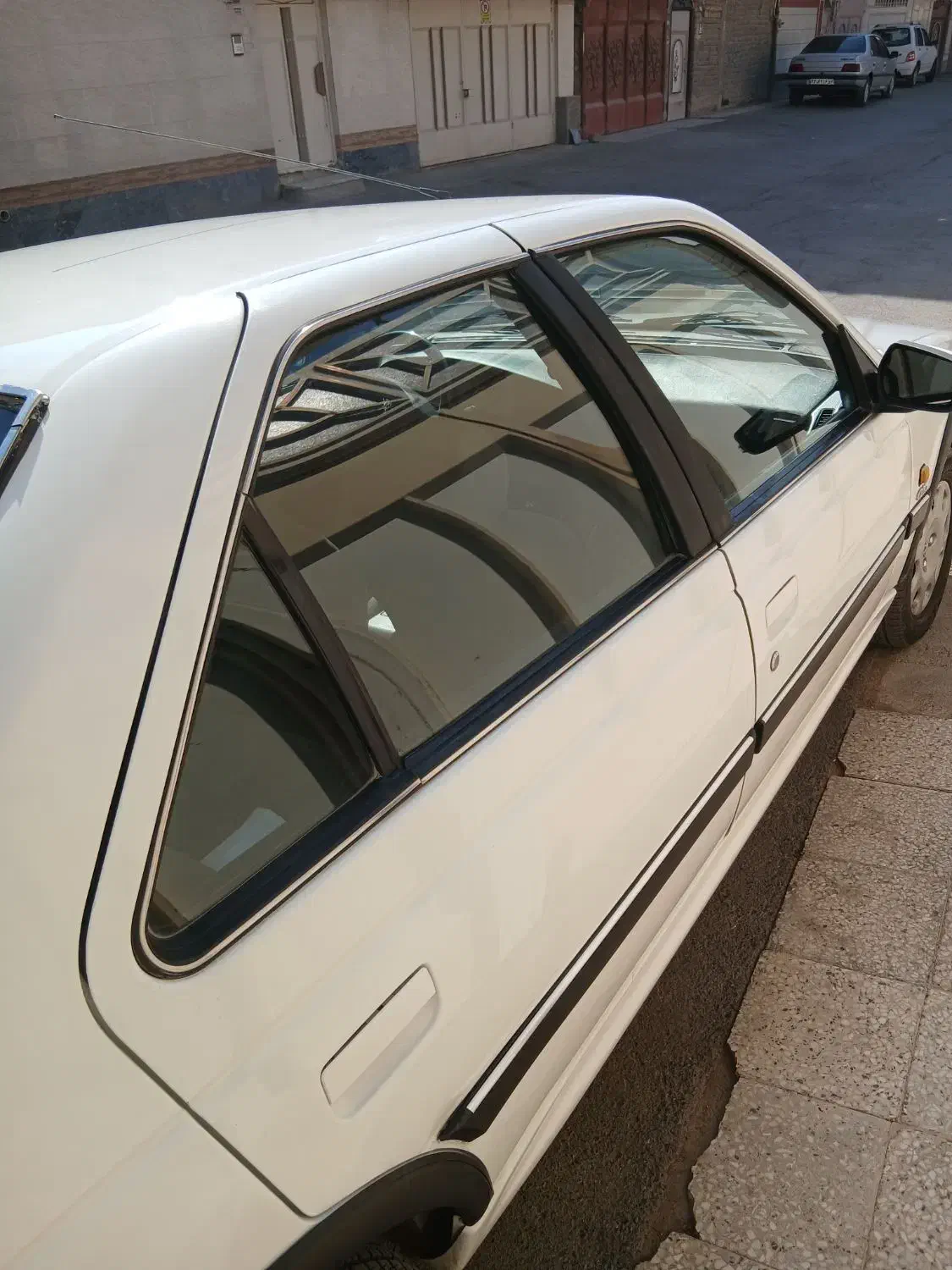 پژو پارس ۹۳ دوگانه فابریک بیمه یکسال|خودرو سواری و وانت|خمینی‌شهر, |دیوار