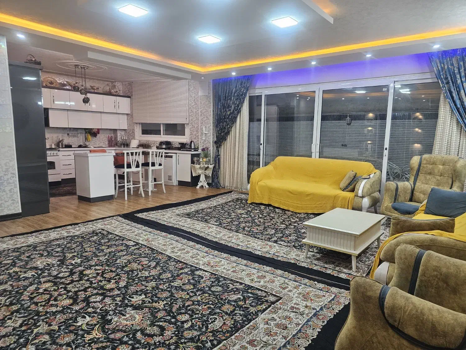 روفرشی کش دار|روفرشی|شاهینشهر, خانه کارگر|دیوار