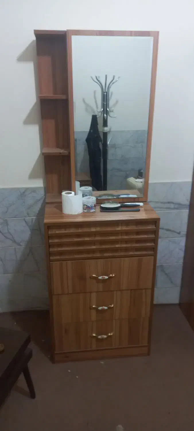 وسایل چوبی|تخت و سرویس خواب|یزد, |دیوار