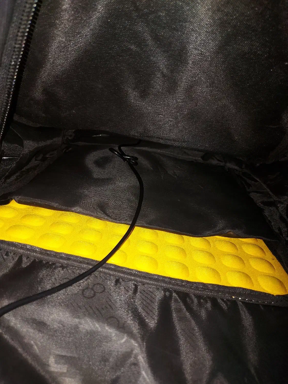 کیف کولی|کیف، کفش، کمربند|شیراز, گویم|دیوار