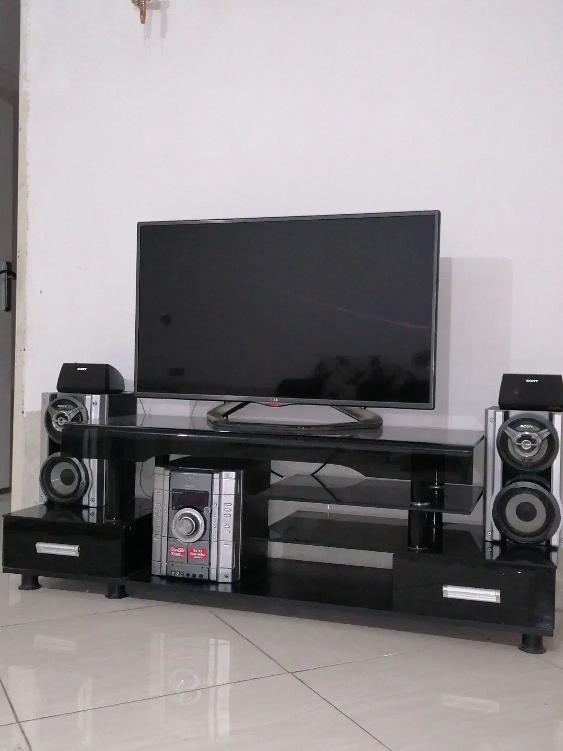 میز تلویزیون شیشه ای|میز تلویزیون|فسا, |دیوار