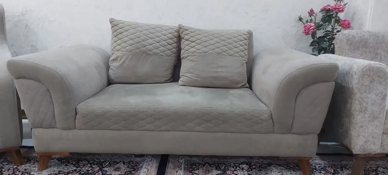 مبل راحتی|مبلمان خانگی و میز عسلی|قم, انسجام|دیوار