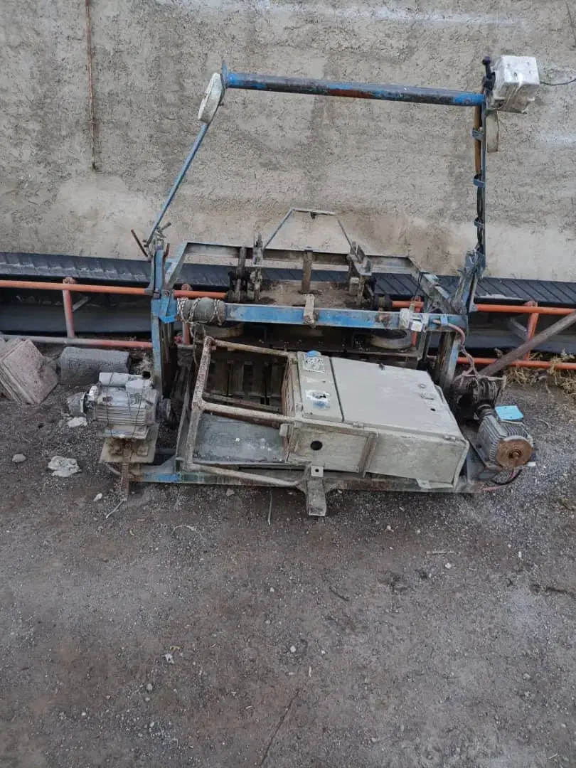 فروش یک نقاله و بلوک زن ۶ قالب|ماشینآلات صنعتی|تبریز, |دیوار