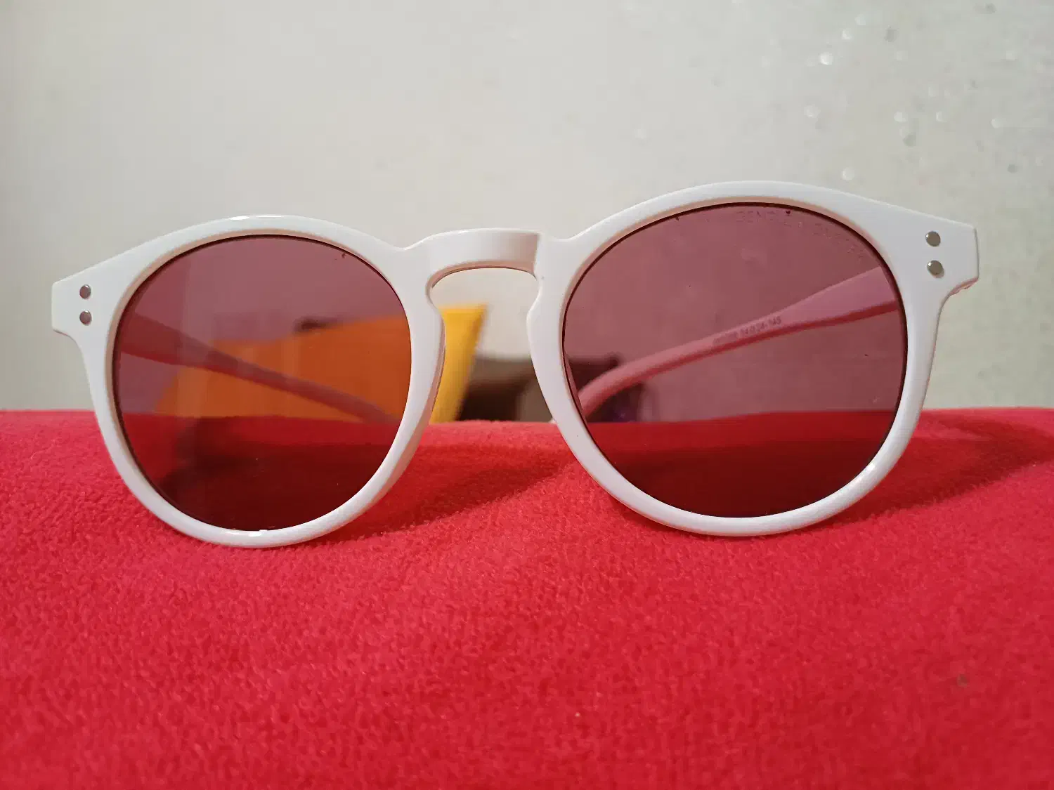 فروش عینک UV400|زیورآلات و اکسسوری|رشت, منظریه|دیوار