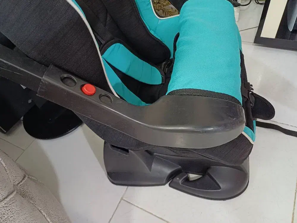 صندلی ماشین|کالسکه و لوازم جانبی|قرچک, شهرک گلها|دیوار