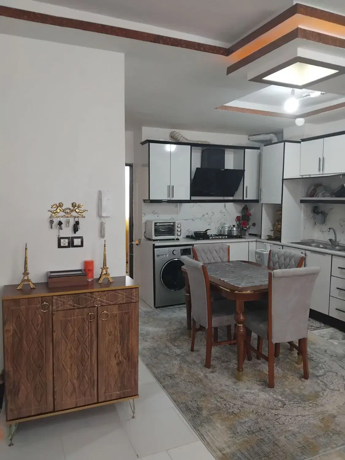 فروش واحد درمجتمع ابوریحان بلوک ۱۱واحد۱۱|فروش آپارتمان|تاکستان, |دیوار