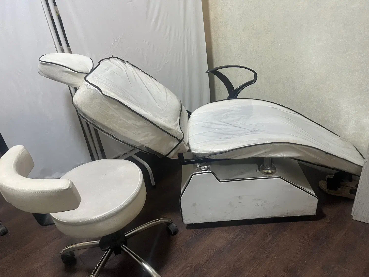 پارتیشن ام دی اف و وسایل کامل کلینیک و مطب|مصالح و تجهیزات ساختمان|کرج, جهان‌شهر|دیوار