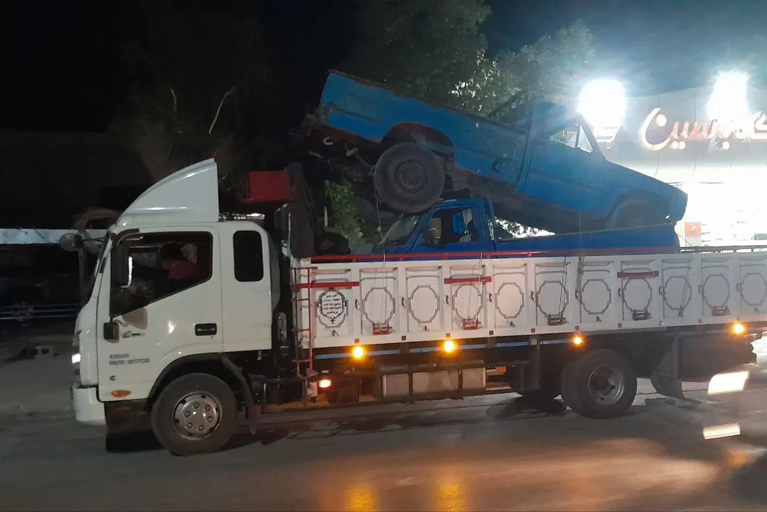 مینیبوس. سواری وانت نیسان|خودرو سواری و وانت|تربت جام, میان جام|دیوار