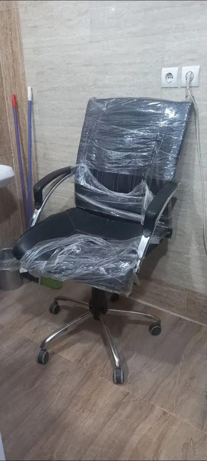 فروش تمام وسایل و لوازم مغازه لباس فروشی|فروشگاه و مغازه|قم, شهرک فاطمیه|دیوار