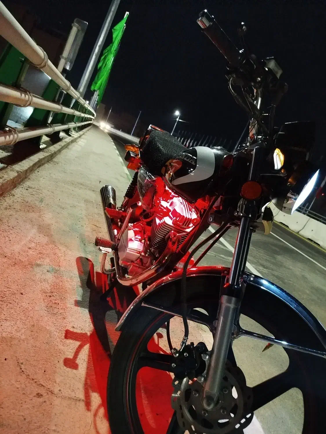 موتور درحدنو 1402|موتورسیکلت|قم, زنبیل آباد|دیوار