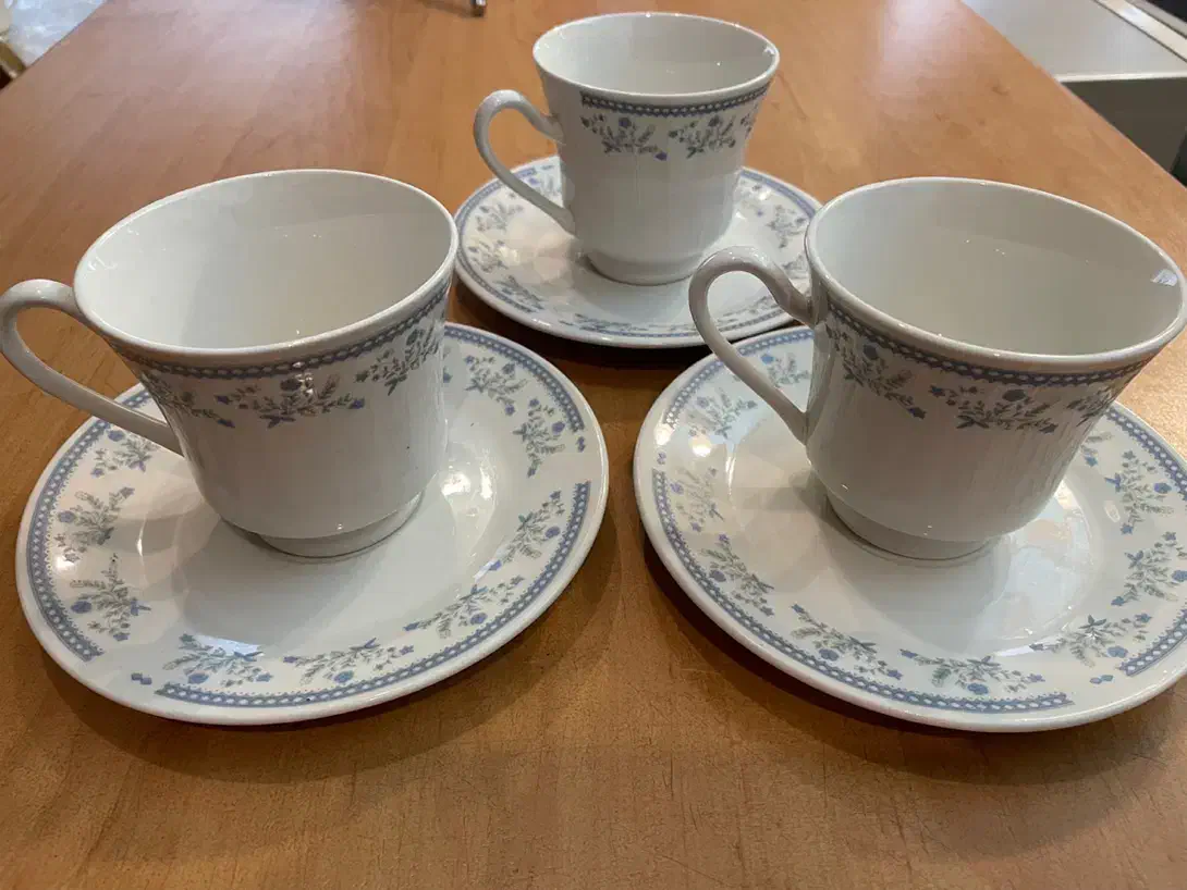 فنجان نعلبکی چینی|ظروف سرو و پذیرایی|گرگان, |دیوار