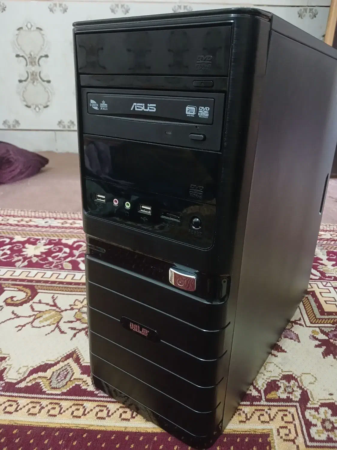 یک عددکامپیوتر|رایانه رومیزی|سوسنگرد, |دیوار